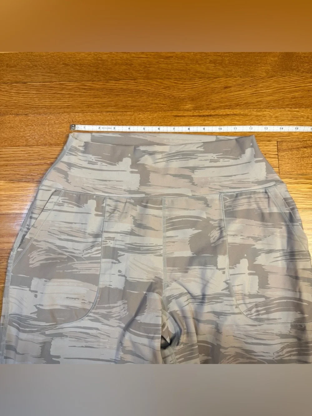 Alphalete Surface Pocket Leggings in Desert Canvas Camo Jogger - Size Est. M/L